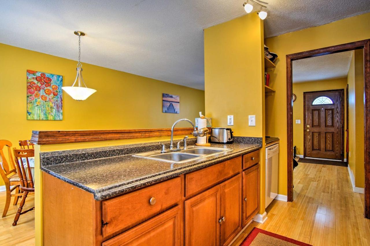 Wooded Twin Lakes Retreat 13 Mi To Lake Michigan! Exterior foto