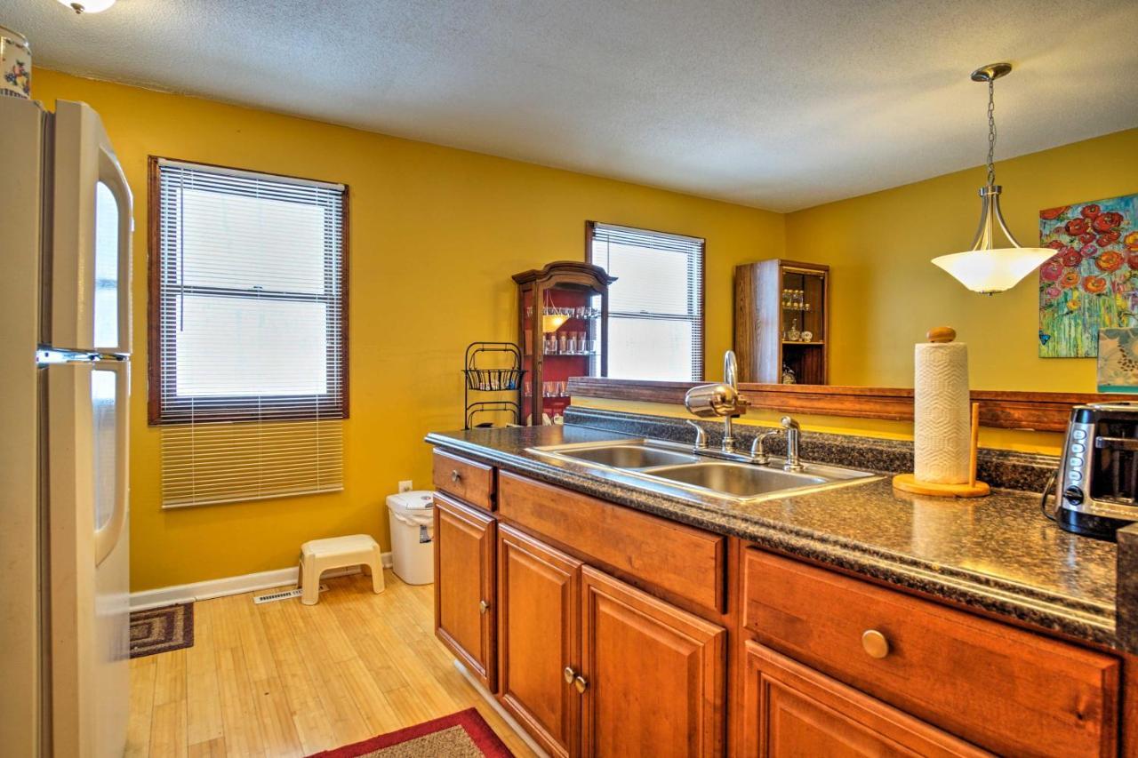 Wooded Twin Lakes Retreat 13 Mi To Lake Michigan! Exterior foto